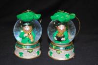 MINI SNOWGLOBE ORNAMENTS 2 PC